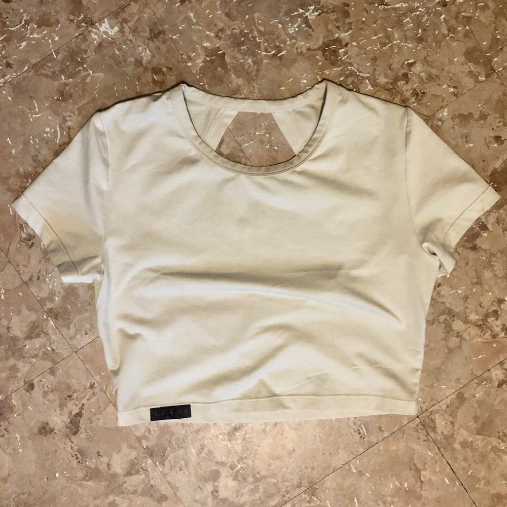 Alphalete Collective Crop T-Shirt with Cut-Out Back
